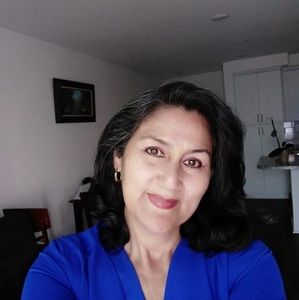 Meet your Posher, Angela maria